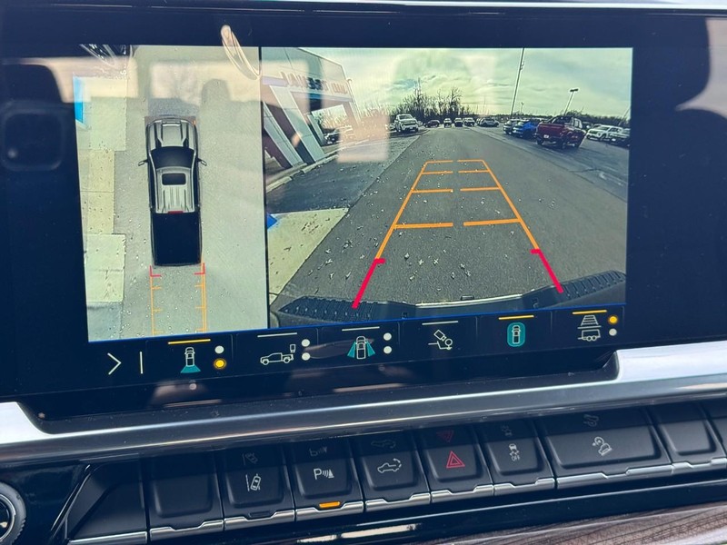 Chevrolet Silverado 2500HD Vehicle Image 17