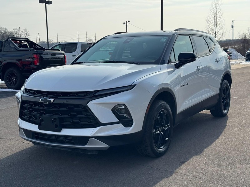 Chevrolet Blazer Vehicle Full-screen Gallery Image 08