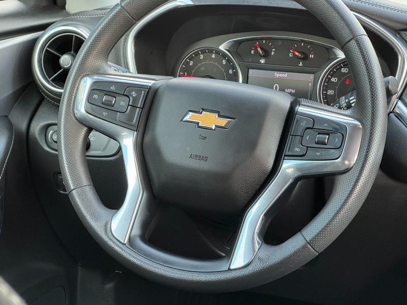 Chevrolet Blazer Vehicle Full-screen Gallery Image 12