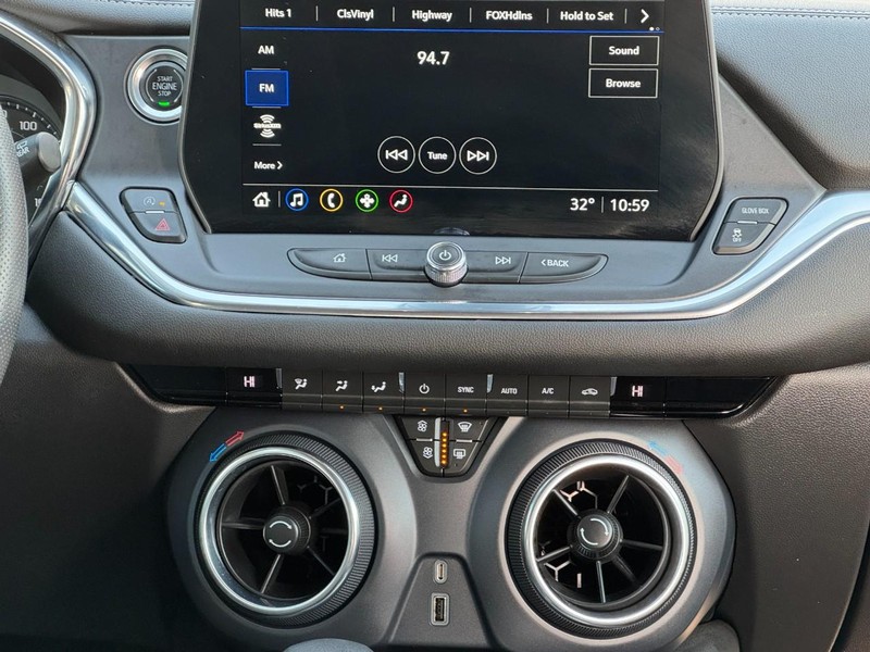 Chevrolet Blazer Vehicle Full-screen Gallery Image 13