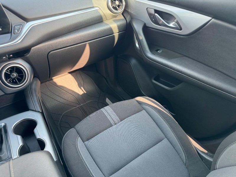 Chevrolet Blazer Vehicle Full-screen Gallery Image 15