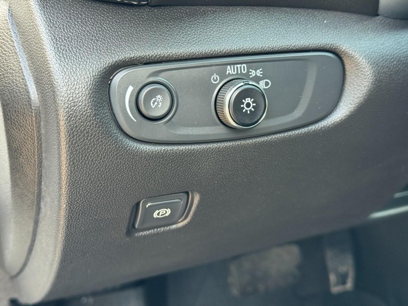 Chevrolet Blazer Vehicle Full-screen Gallery Image 17