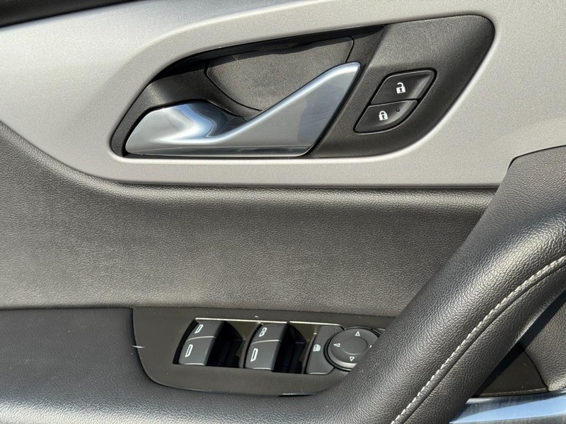 Chevrolet Blazer Vehicle Full-screen Gallery Image 23