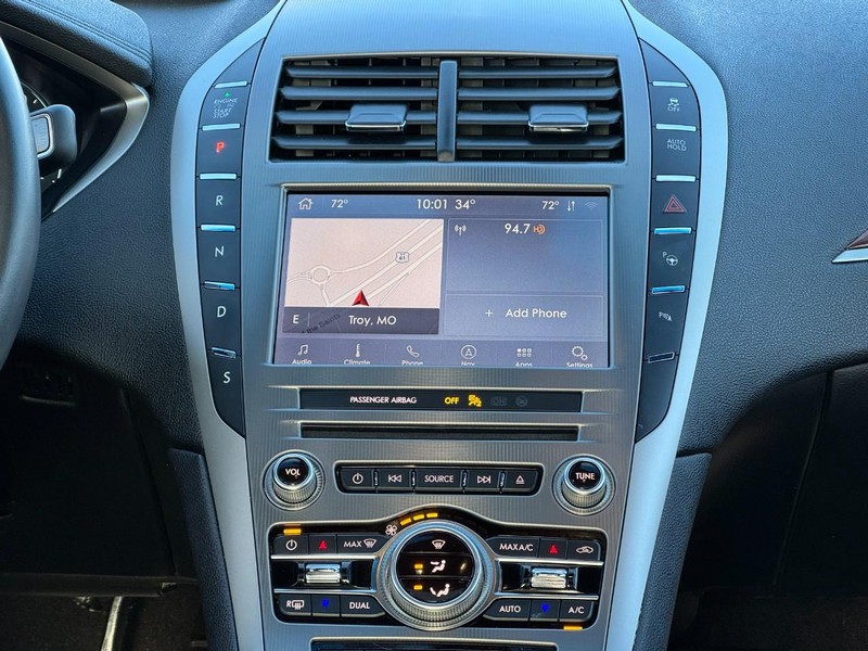 Lincoln MKZ Vehicle Image 14