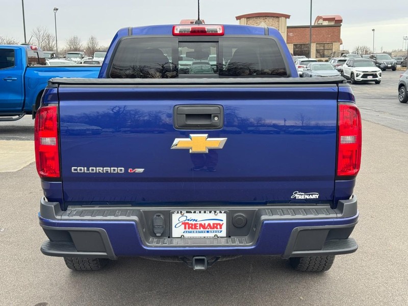 Chevrolet Colorado Vehicle Full-screen Gallery Image 05