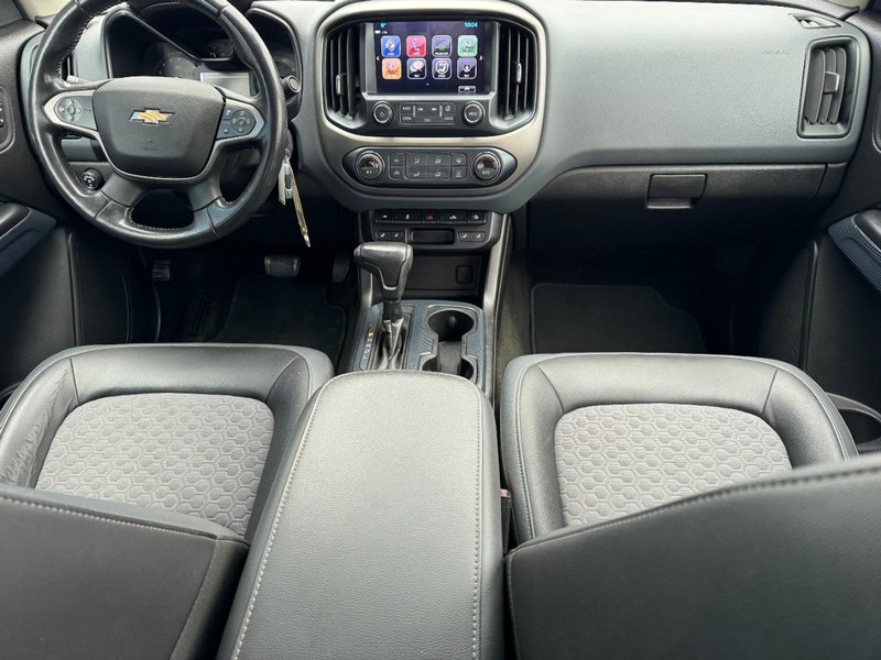 Chevrolet Colorado Vehicle Full-screen Gallery Image 11