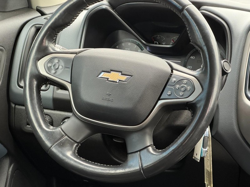 Chevrolet Colorado Vehicle Full-screen Gallery Image 12