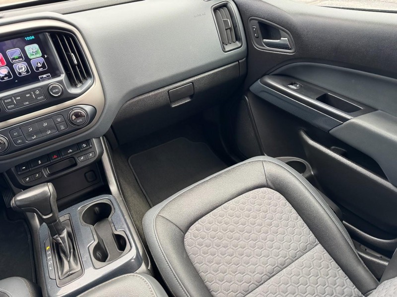 Chevrolet Colorado Vehicle Full-screen Gallery Image 15