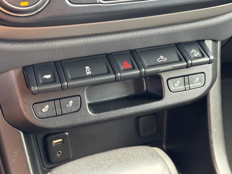 Chevrolet Colorado Vehicle Full-screen Gallery Image 21