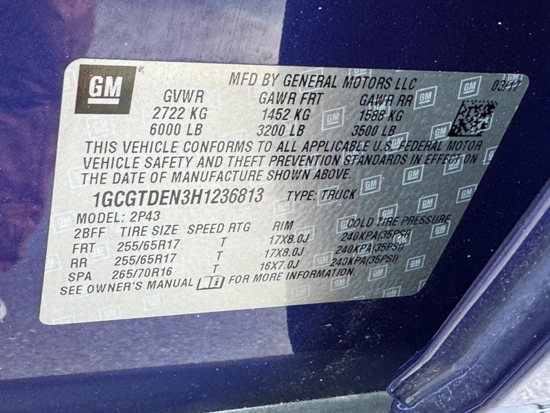 Chevrolet Colorado Vehicle Full-screen Gallery Image 24