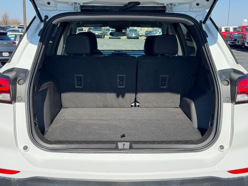 Chevrolet Equinox Vehicle Full-screen Gallery Image 04