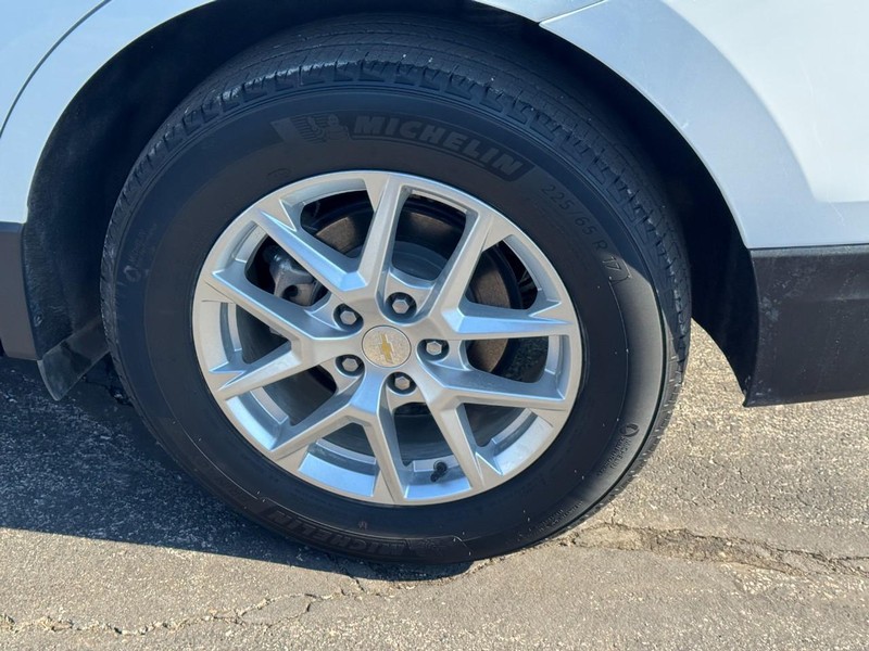 Chevrolet Equinox Vehicle Full-screen Gallery Image 07