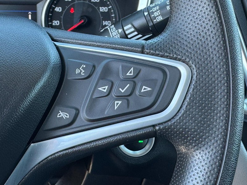 Chevrolet Equinox Vehicle Full-screen Gallery Image 19