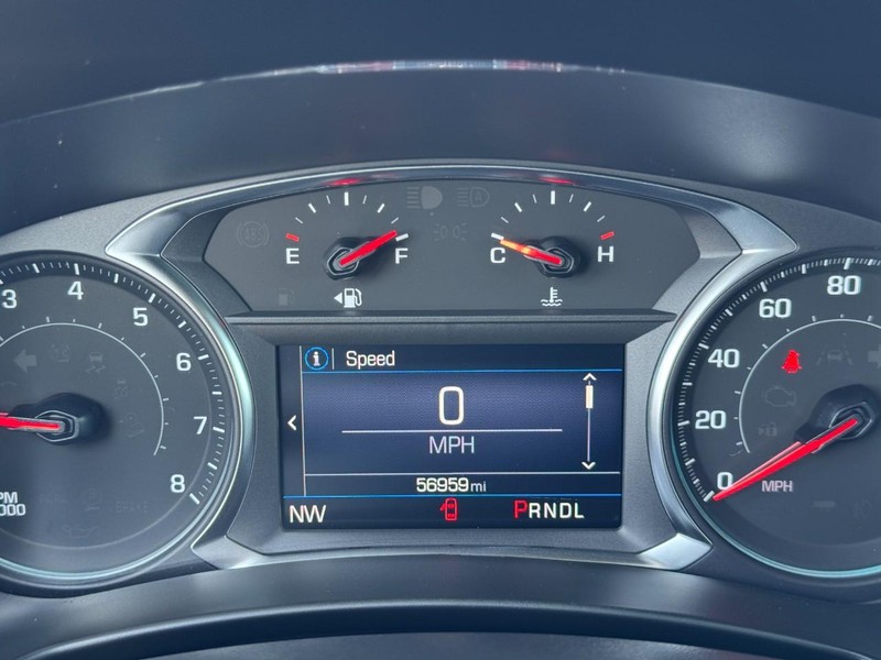 Chevrolet Equinox Vehicle Full-screen Gallery Image 20