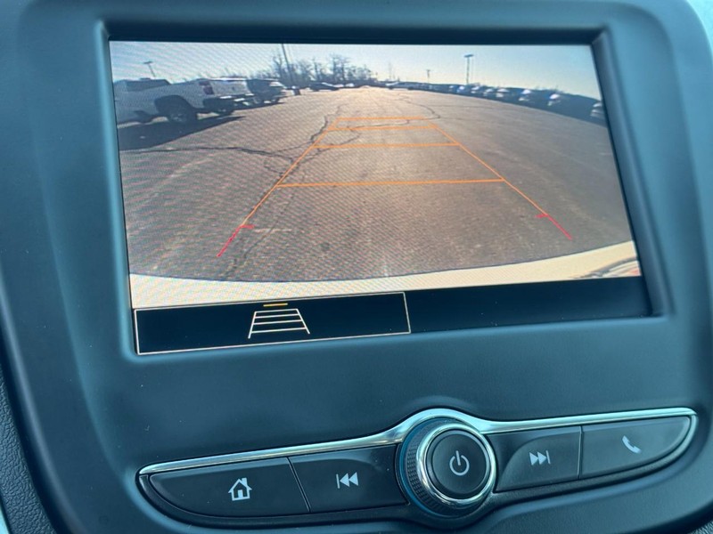 Chevrolet Equinox Vehicle Full-screen Gallery Image 21