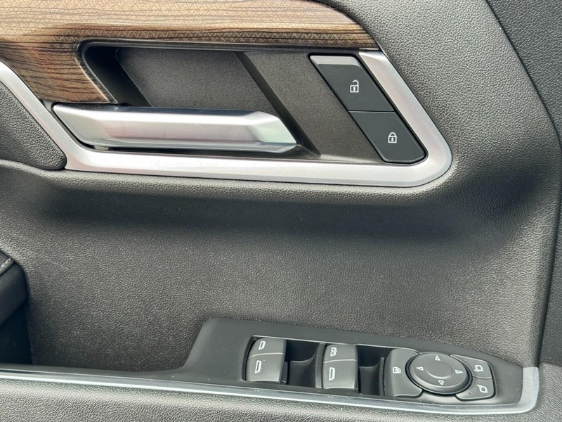 Chevrolet Silverado 1500 Vehicle Image 23