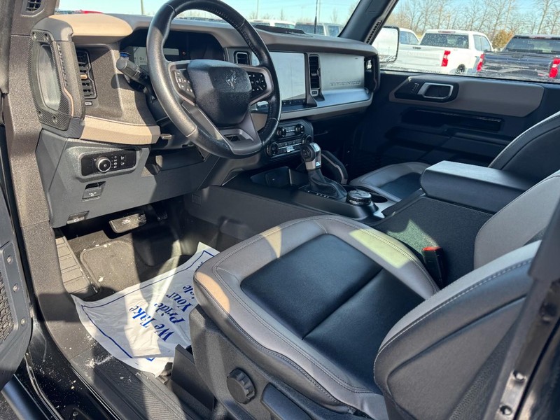 Ford Bronco Vehicle Image 12