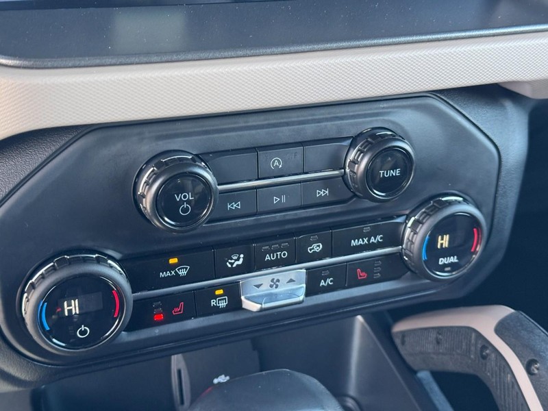 Ford Bronco Vehicle Image 18