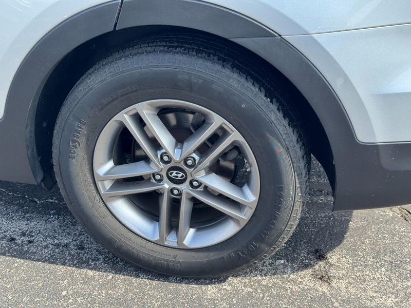 Hyundai Santa Fe Sport Vehicle Image 07