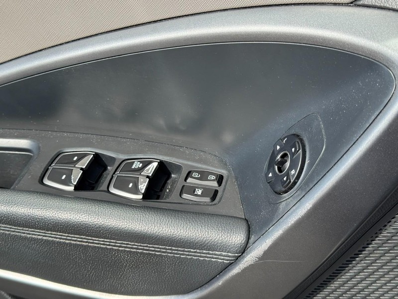 Hyundai Santa Fe Sport Vehicle Image 21