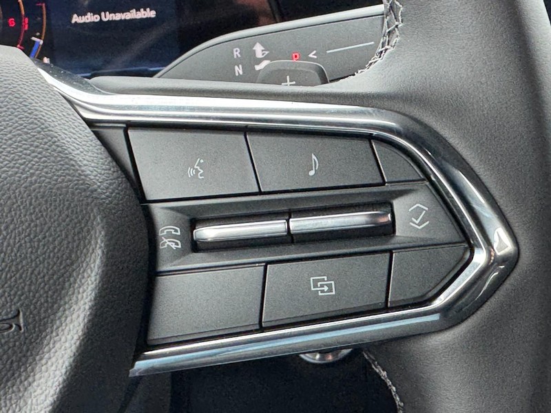 Chevrolet Suburban Vehicle Image 15