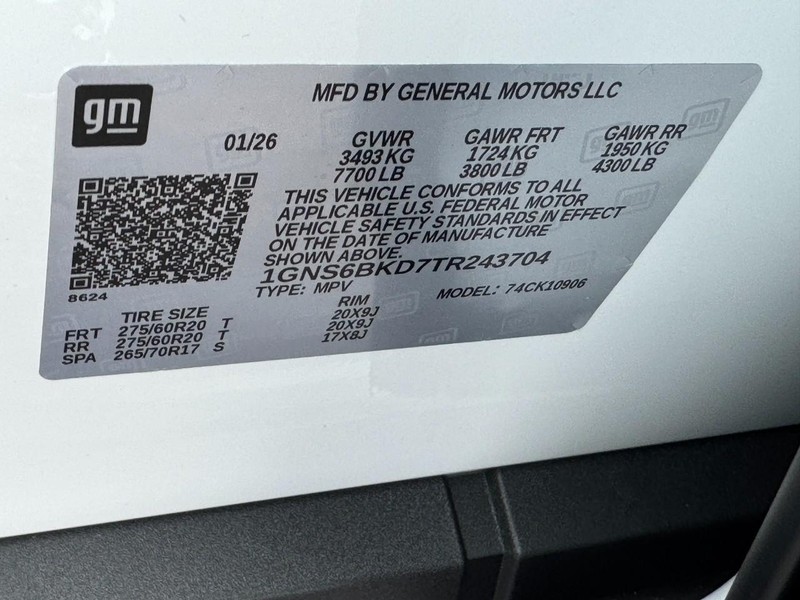 Chevrolet Suburban Vehicle Image 17