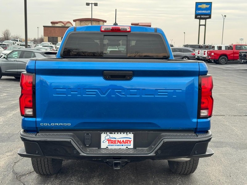 Chevrolet Colorado Vehicle Full-screen Gallery Image 05