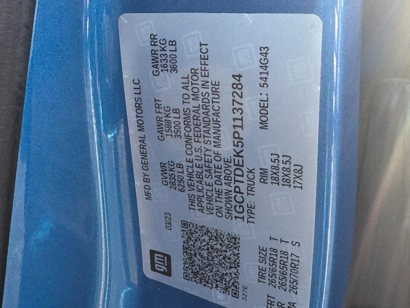 Chevrolet Colorado Vehicle Full-screen Gallery Image 24