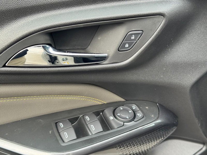 Chevrolet Trax Vehicle Image 11