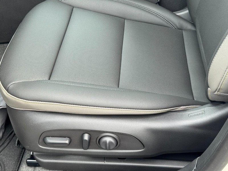 Chevrolet Trax Vehicle Image 12