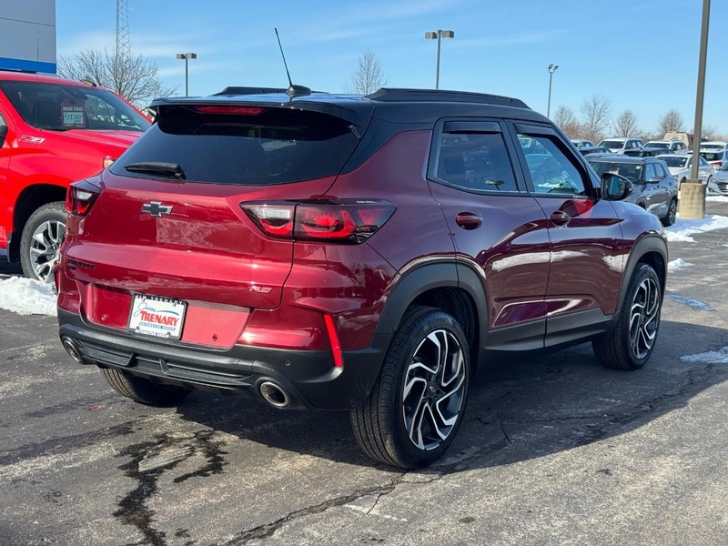 Chevrolet TrailBlazer Vehicle Image 03