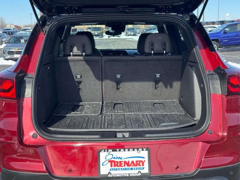 Chevrolet TrailBlazer Vehicle Image 04