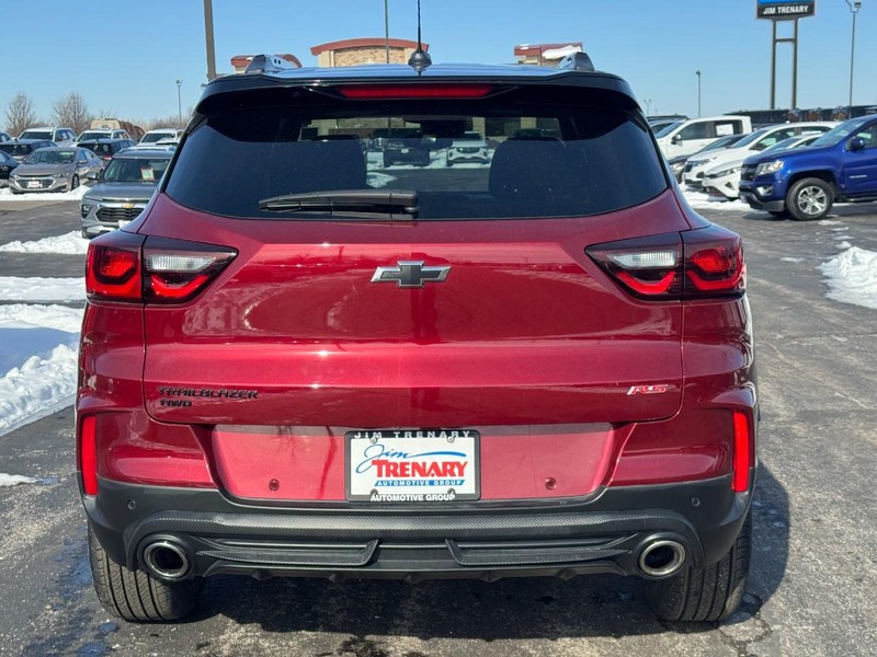 Chevrolet TrailBlazer Vehicle Image 05