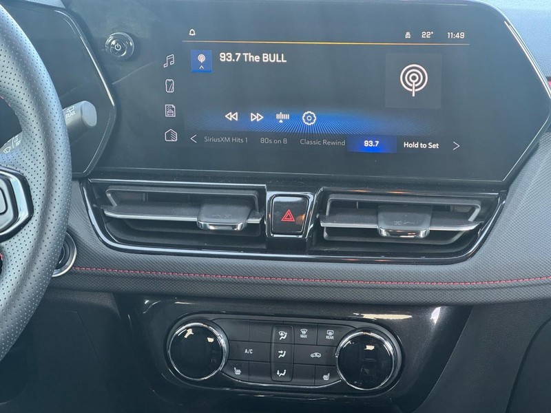 Chevrolet TrailBlazer Vehicle Image 13