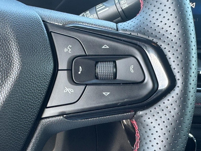 Chevrolet TrailBlazer Vehicle Image 18