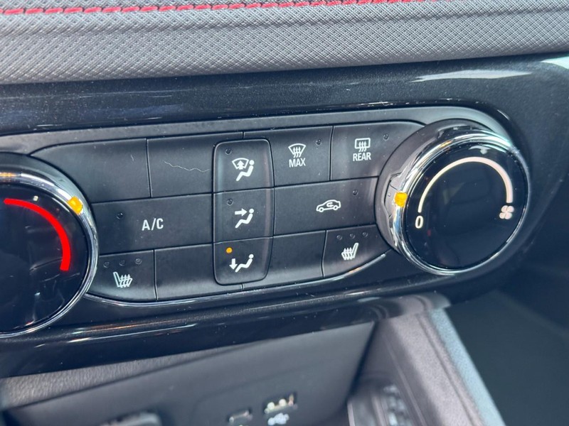 Chevrolet TrailBlazer Vehicle Image 21