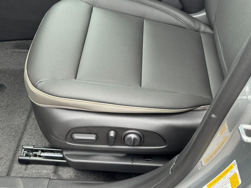 Chevrolet Trax Vehicle Image 11