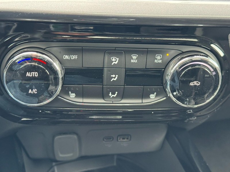 Chevrolet Trax Vehicle Image 15