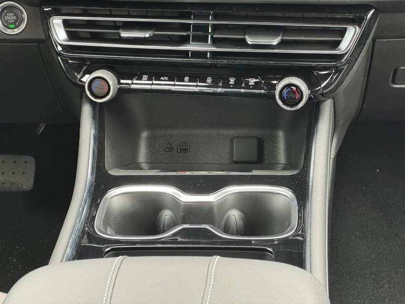 Chevrolet Traverse Vehicle Image 10