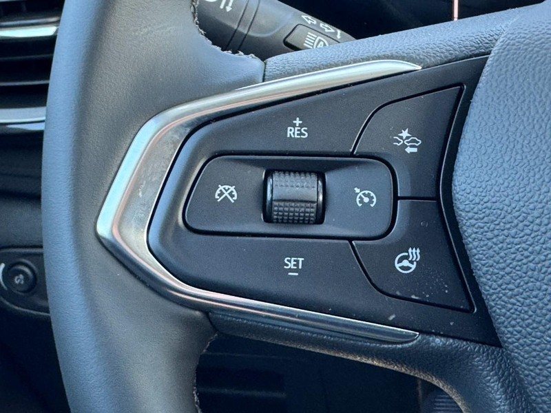 Chevrolet TrailBlazer Vehicle Image 13