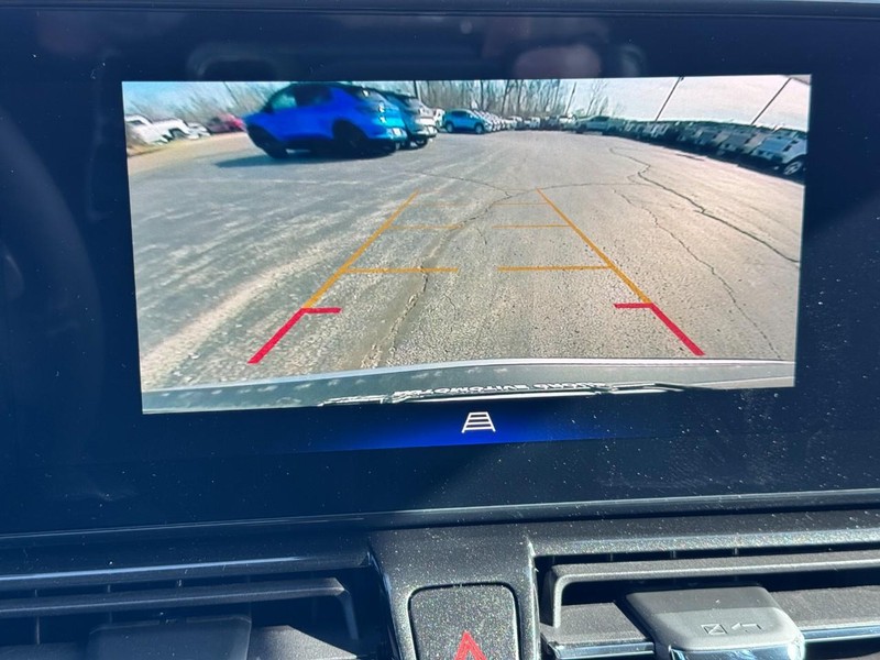 Chevrolet TrailBlazer Vehicle Image 16