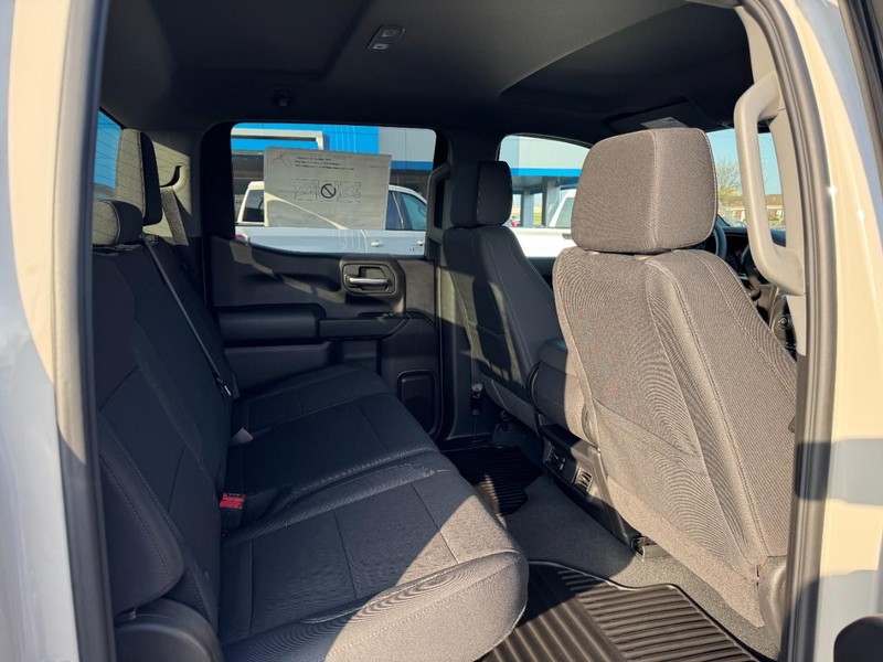 Chevrolet Silverado 1500 Vehicle Image 05