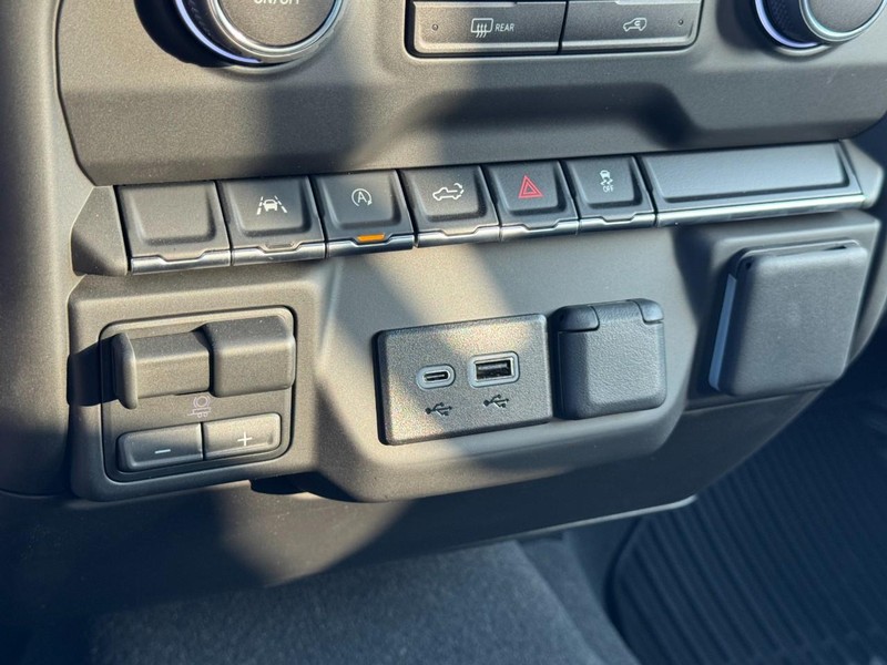 Chevrolet Silverado 1500 Vehicle Image 14