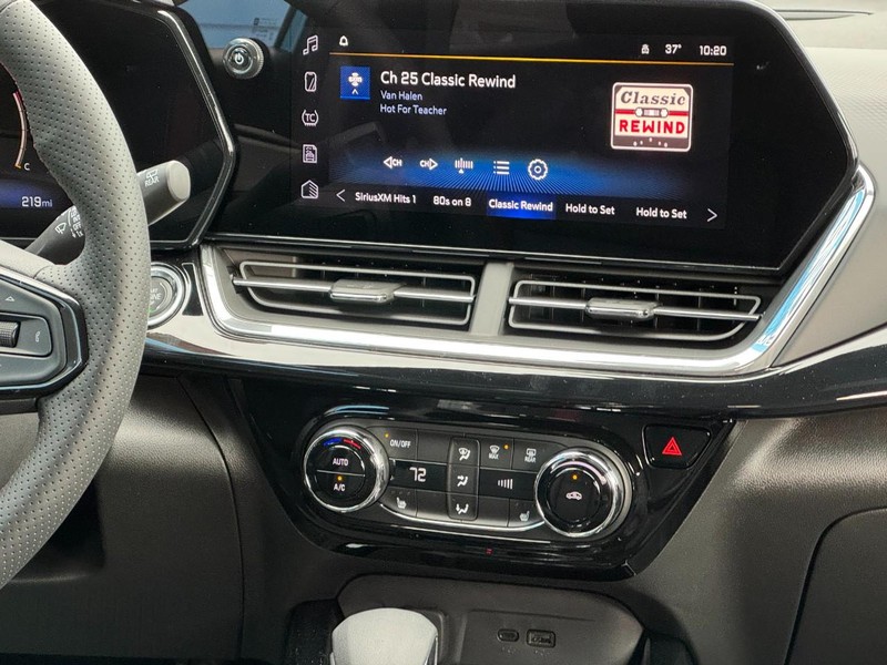 Chevrolet Trax Vehicle Image 08