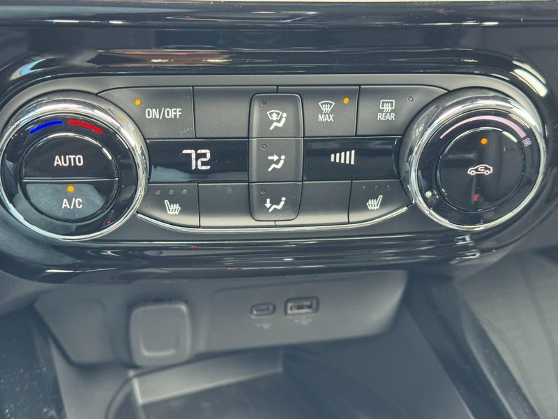 Chevrolet Trax Vehicle Image 15