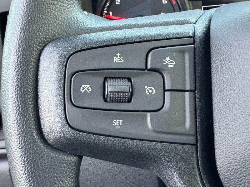 Chevrolet Silverado 1500 Vehicle Image 11