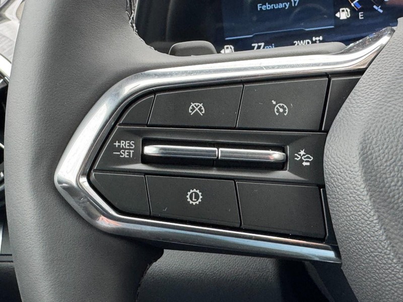 Chevrolet Equinox Vehicle Image 13