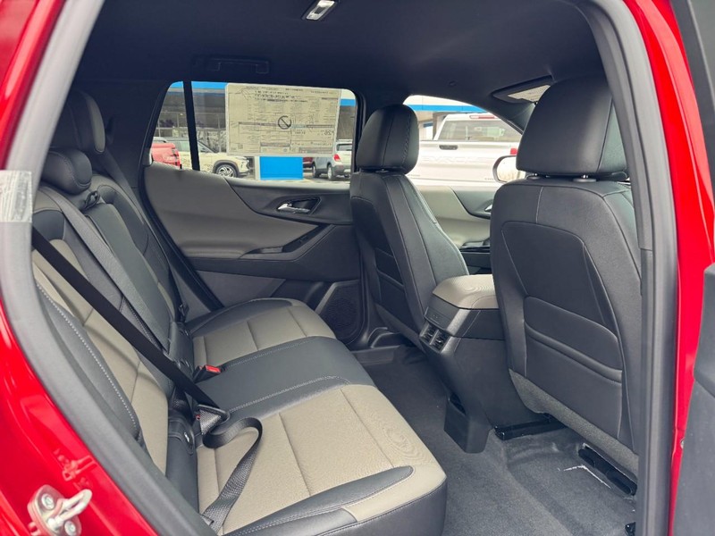 Chevrolet Equinox Vehicle Image 05