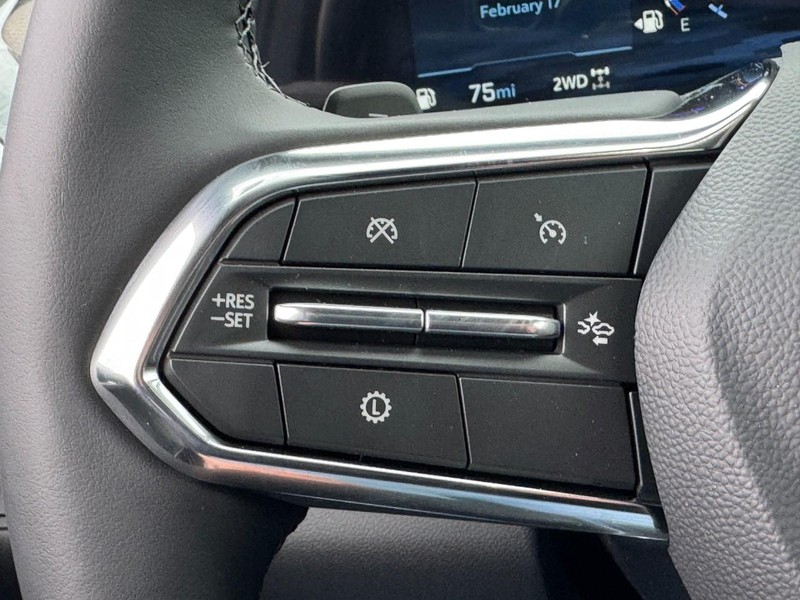 Chevrolet Equinox Vehicle Image 13