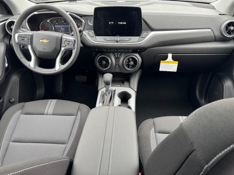 Chevrolet Blazer Vehicle Image 06